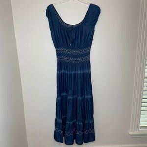 LAPIS Chambray‎ Denim Tie-Dye Smocked Dress. Size Medium